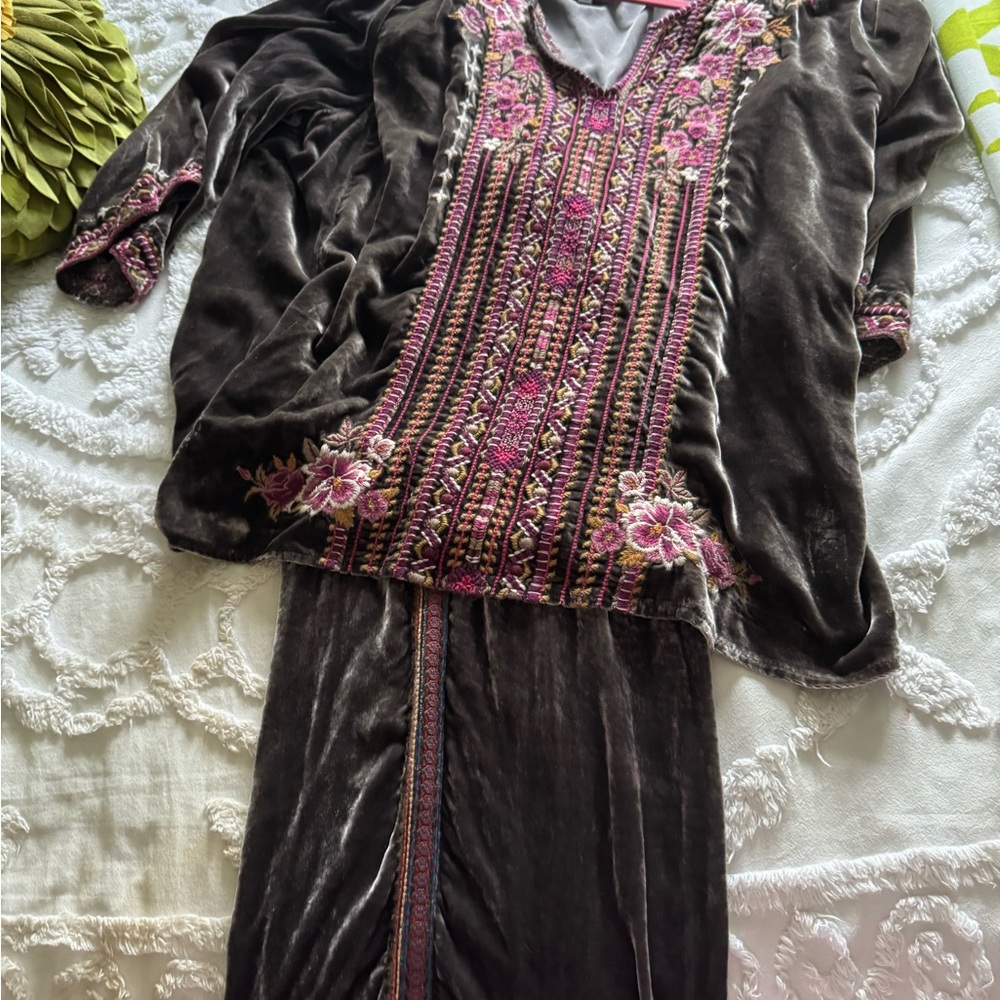 Johnny Was Velvet Top  set.   Pants included with Floral Embroidery -